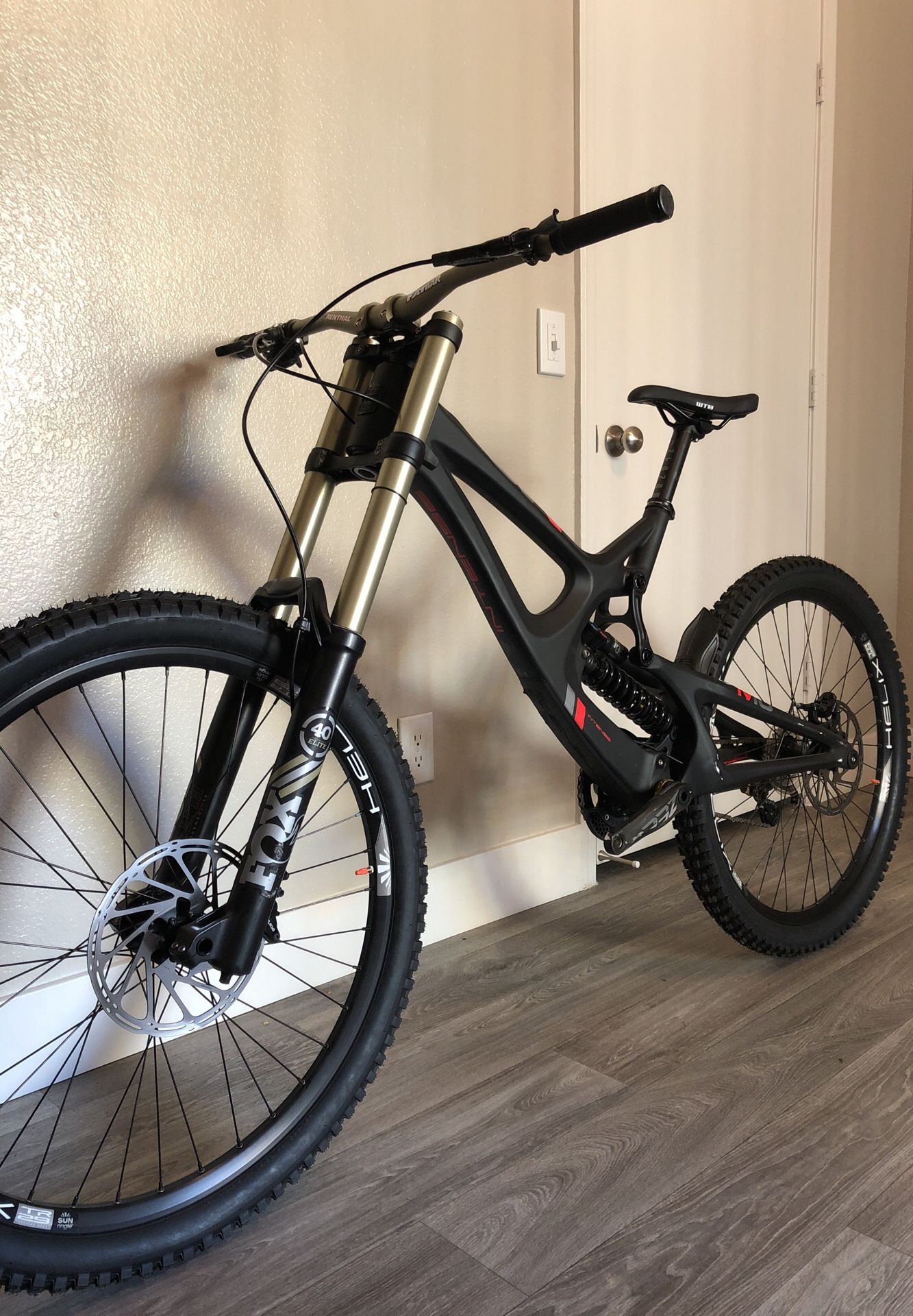 New Downhill mountain bike