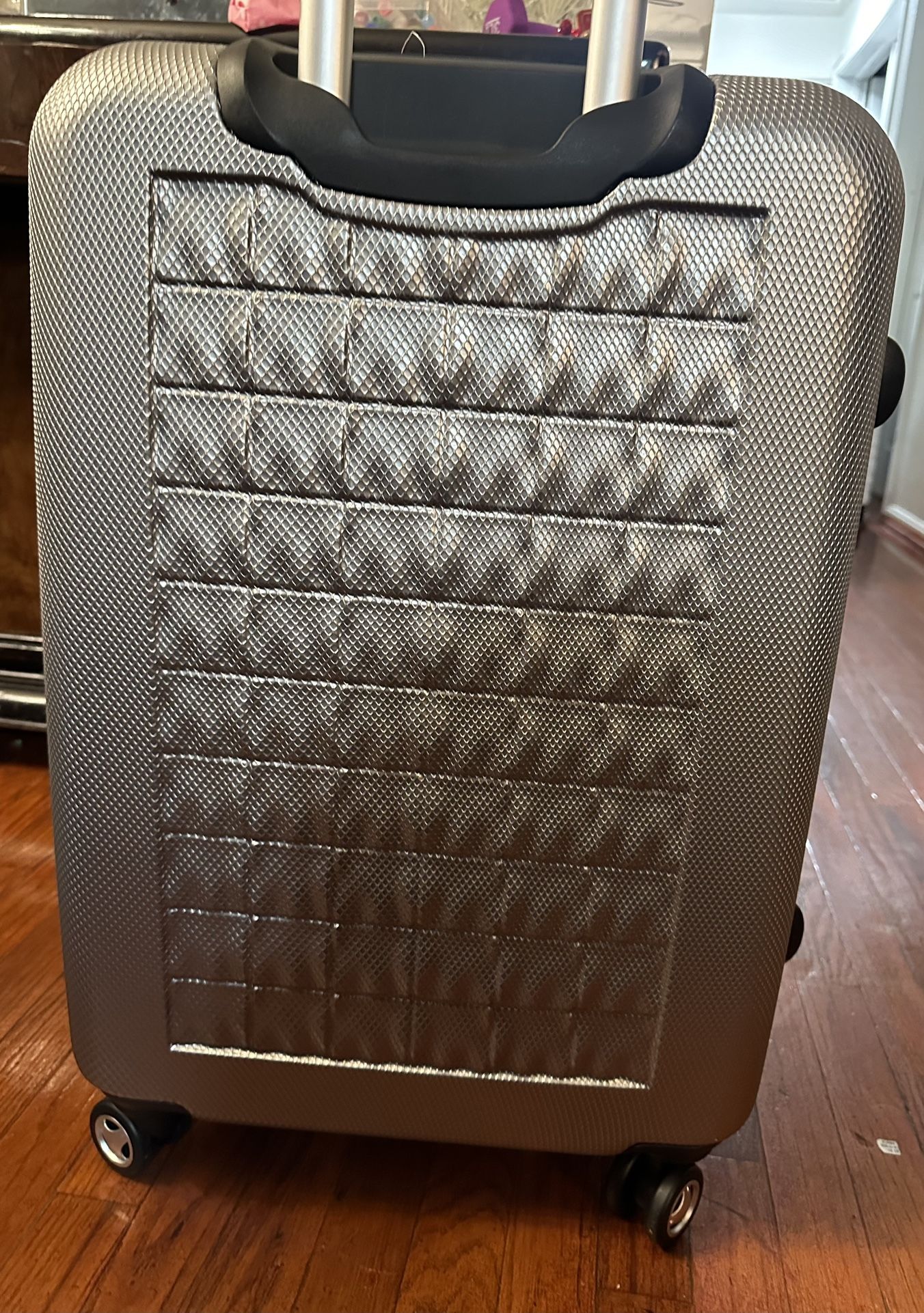 samsonite Harcombe 24” spinner