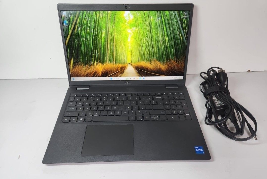 Dell latitude 3520 intel core i5-1135G7 @2.40GHz 256GB SSD and 16GB of ram. Windows 11pro