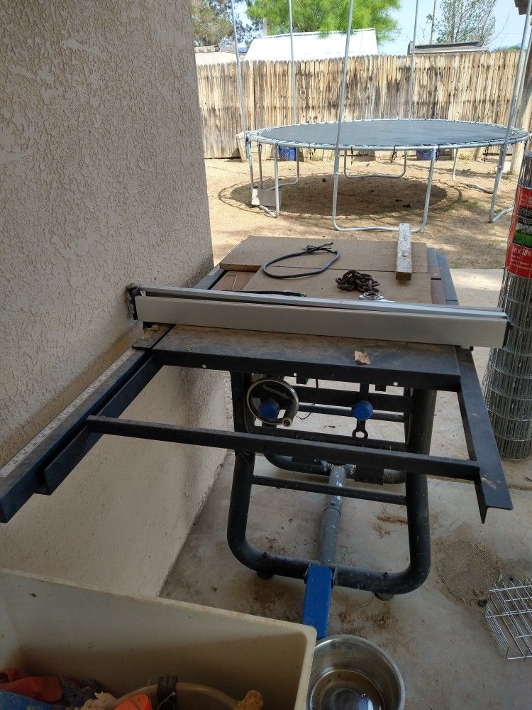 Table Saw Delta