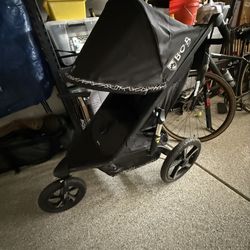 Less Than 2yrs Old Brand New BOB Stroller 