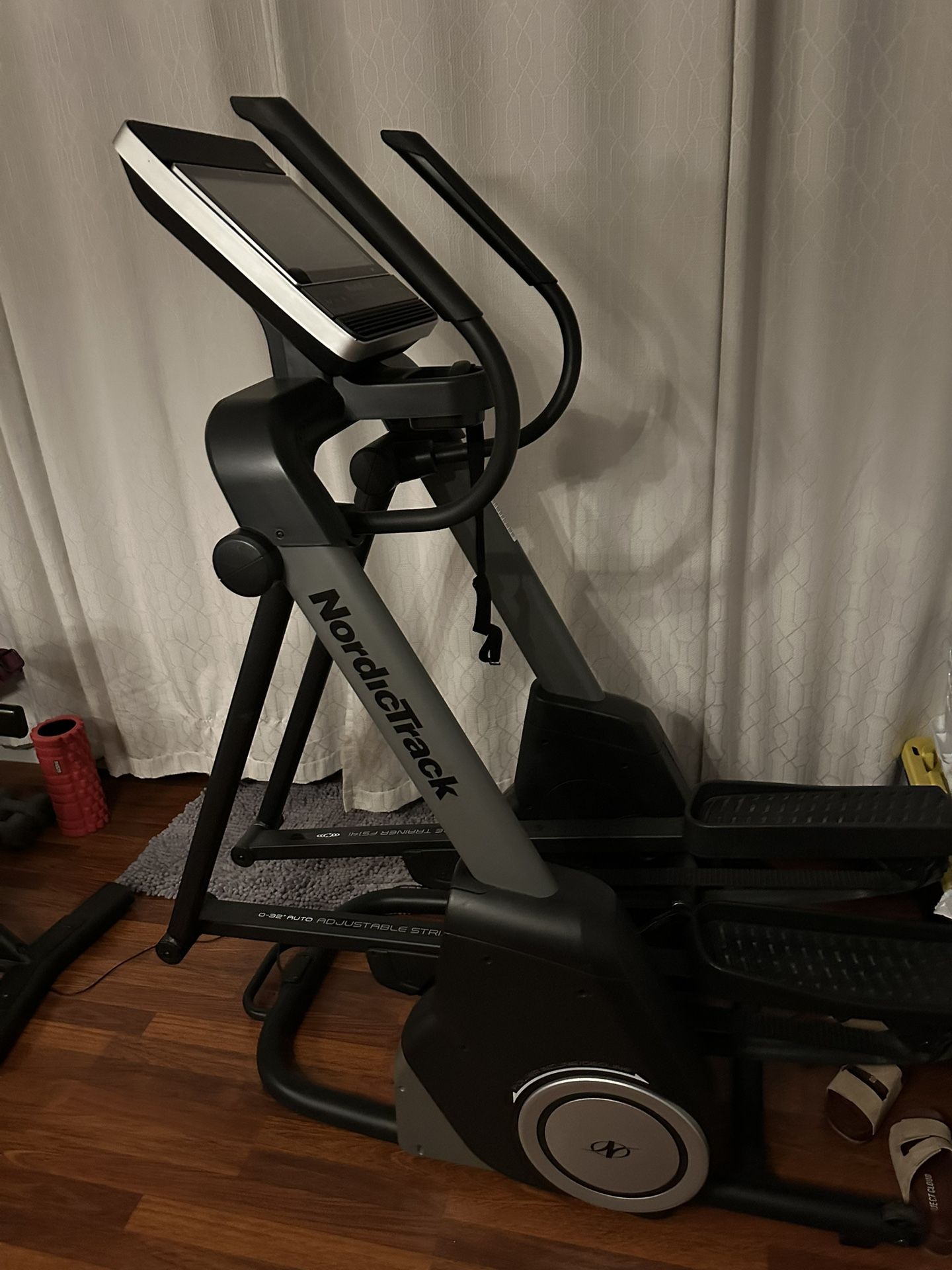 NordicTrack Free Stride Trainer FS14i