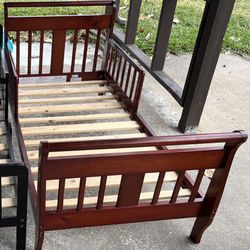 Wooden Toddler Bed