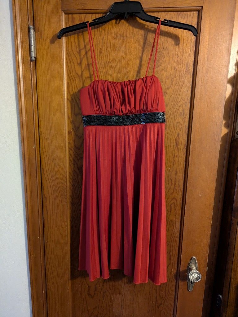 Red Pleated My Michelle Party Dress - Size M