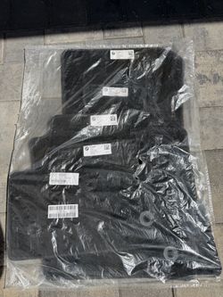 BMW 5 Series OEM floor mats 2024+