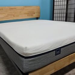 Lull King Size Memory Foam Mattress Bed - Perfect Condition 