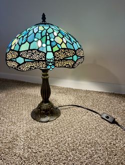 Stained Glass Table Lamp - EXCELLENT CONDITION