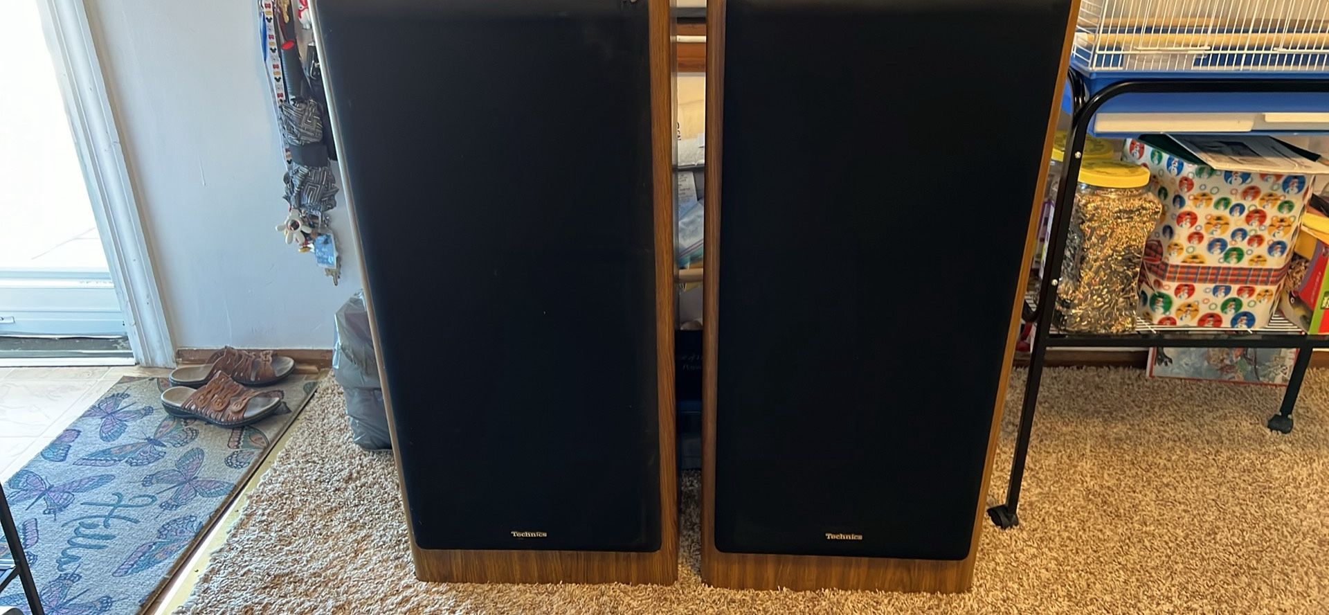 One Pair, Excellent Condition, Speakers, and computer laptop holder