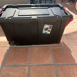 Sterilite Industrial 40g Wheeled Tote