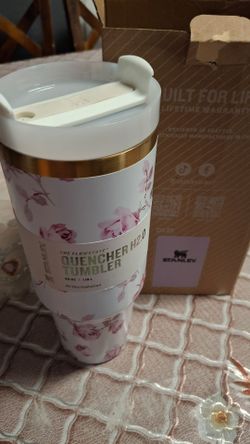 40oz stanley tumbler pink roses w straw $30