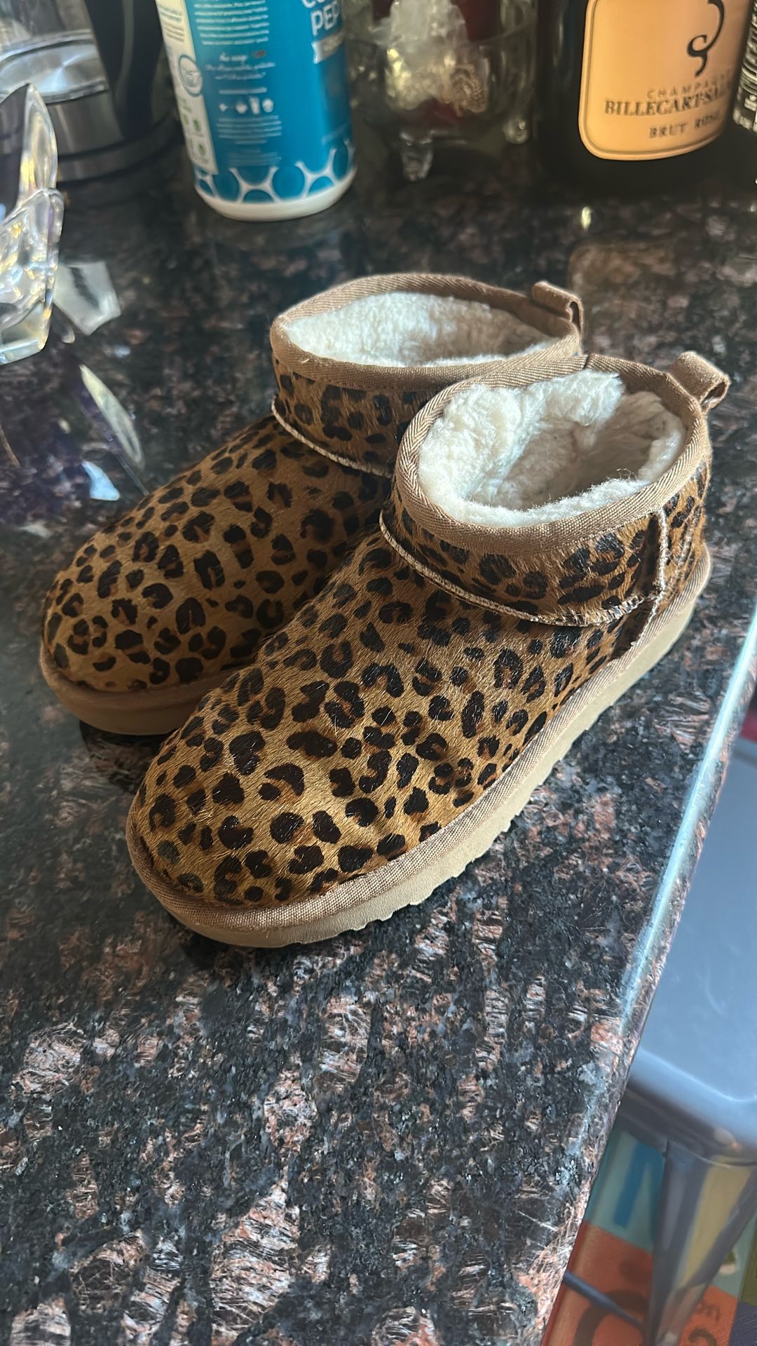 Ugg