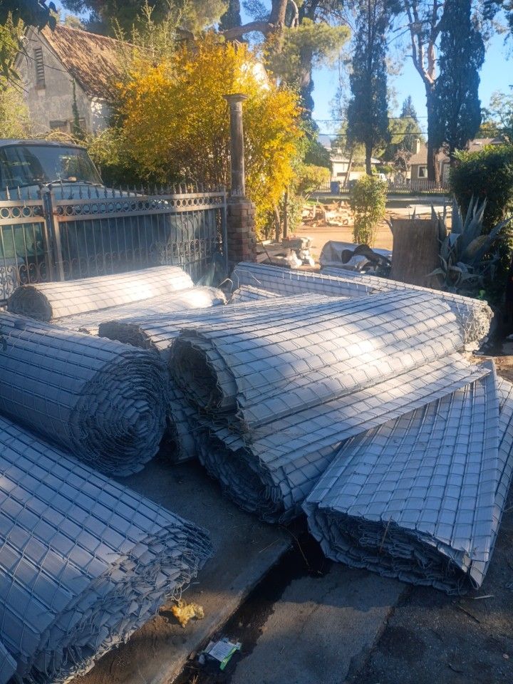 9 Gauge Chainlink With Privacy Screen Slats Inserted