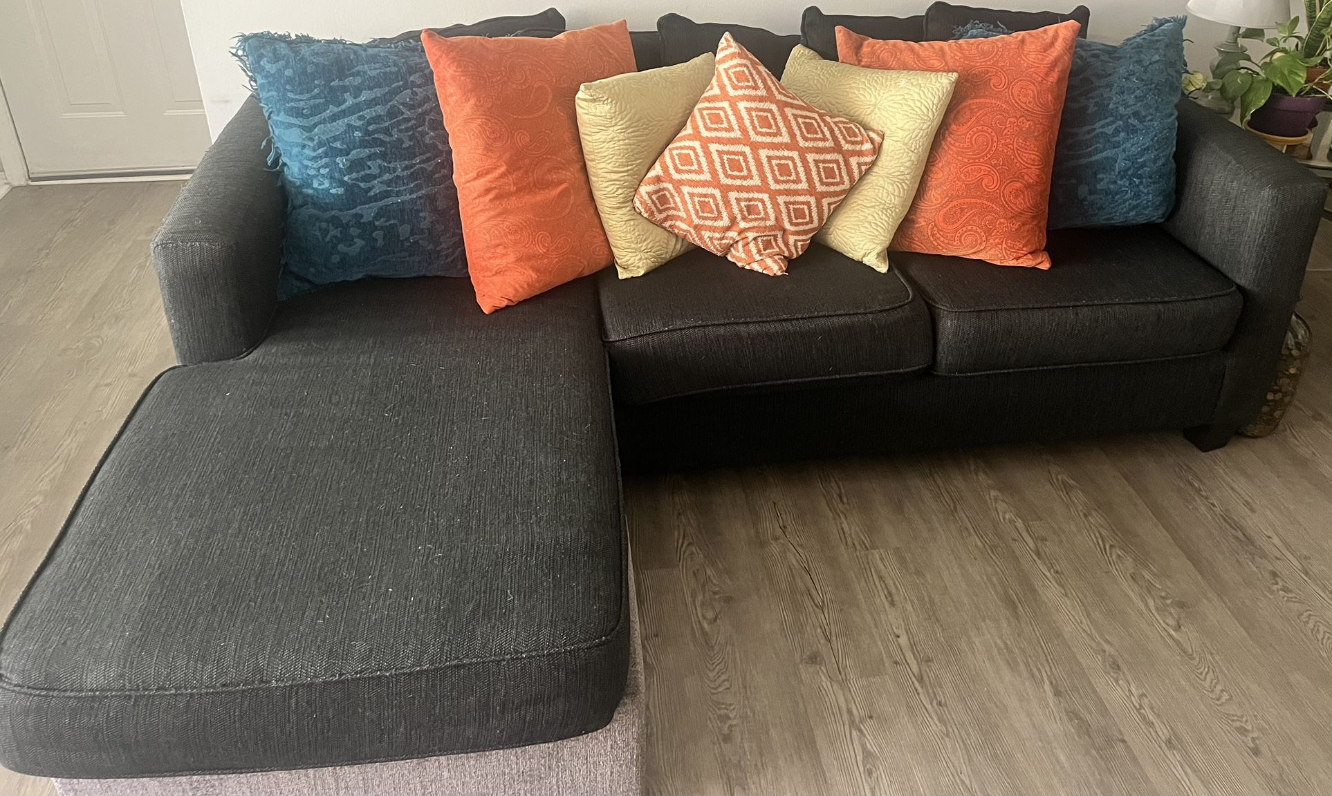 Sofa With Chaise