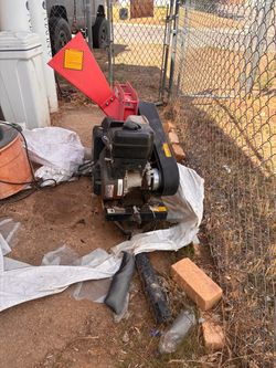 Gas-Powered Wood Chipper Shredder