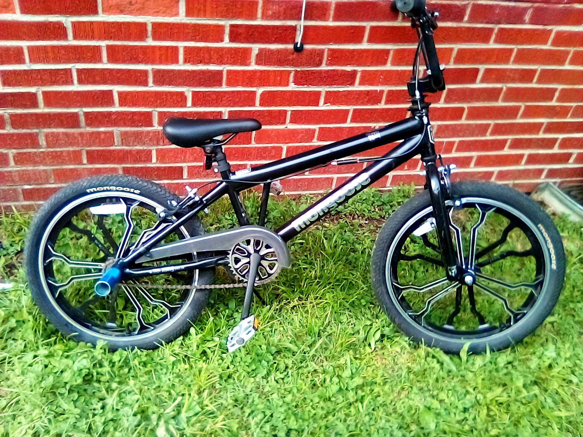 20"mongoose BMX reble with mags