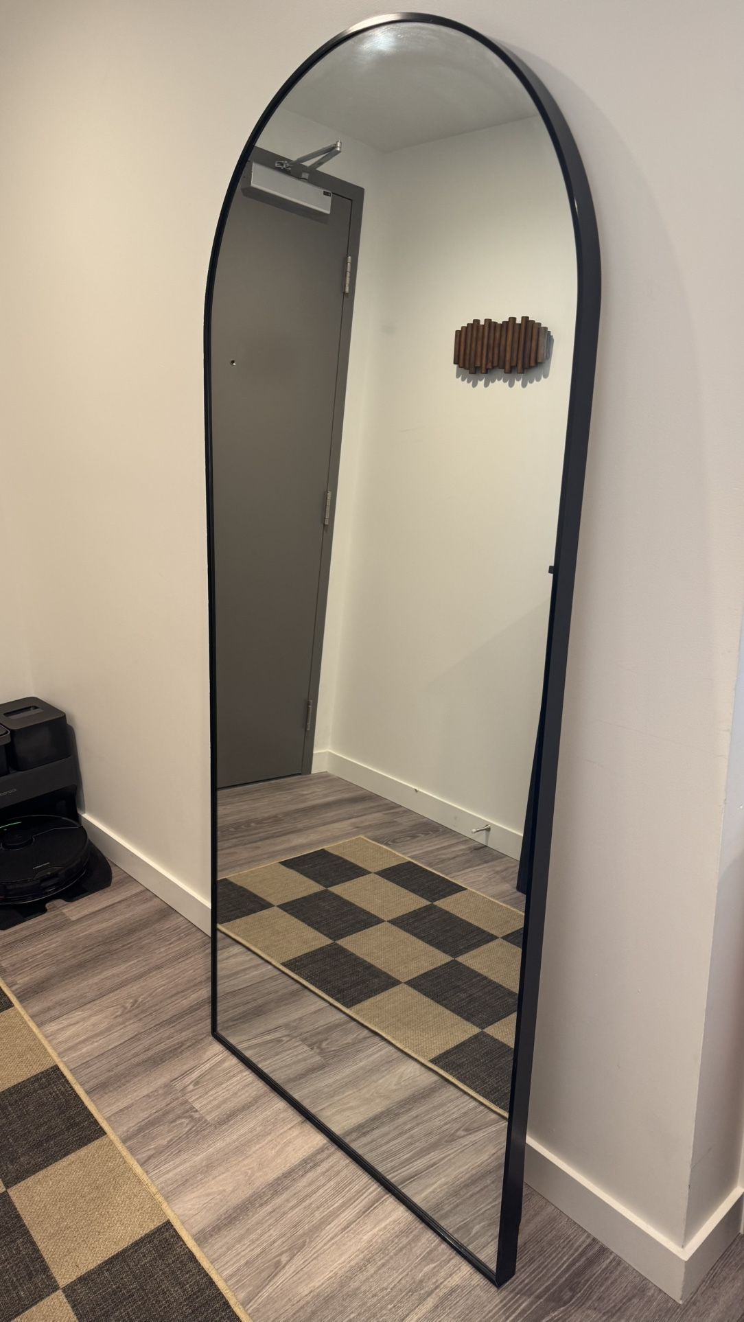 Arched Full Length, Modern Standing Mirror that will elevate any space