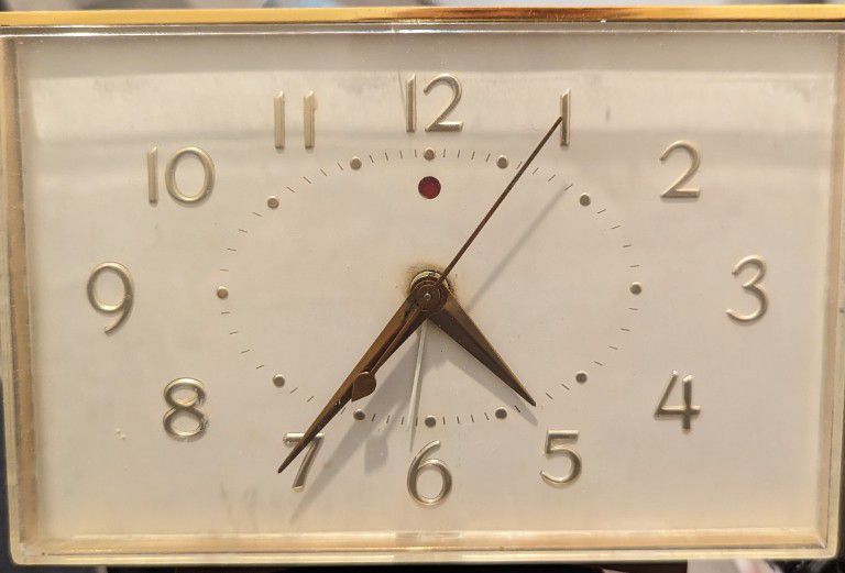 Vintage Electric Clock GE 7276