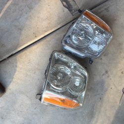 07-13 Yukon Headlights 