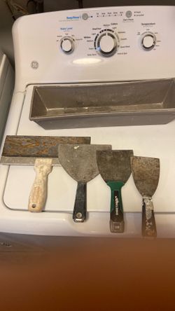 Drywall mud pan and taping knives