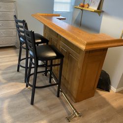 FREE BAR AND STOOL CHAIRS 