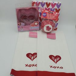 New Valentine's Day Baking Gift Set - Tea Towels, Cutters, Cups, Napkins
