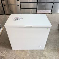 Kitchen-Ready Refrigerator – Plug & Play