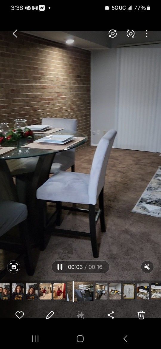 4 Seats Dining Table