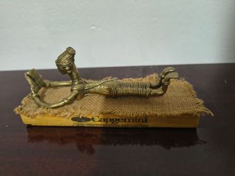 HANDCRAFTED DHOKRA TRIBAL WOMAN FIGURINE 6"×2"
