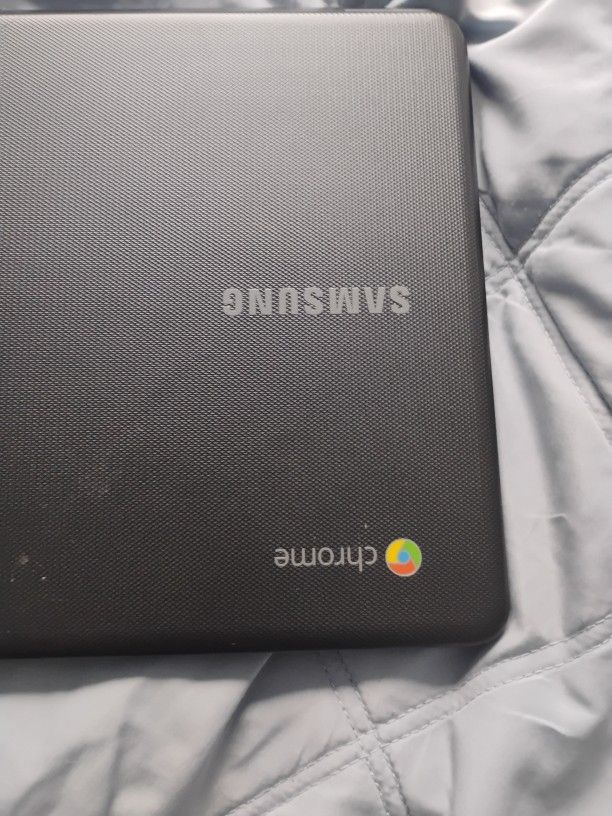 Black Samsung Chromebook