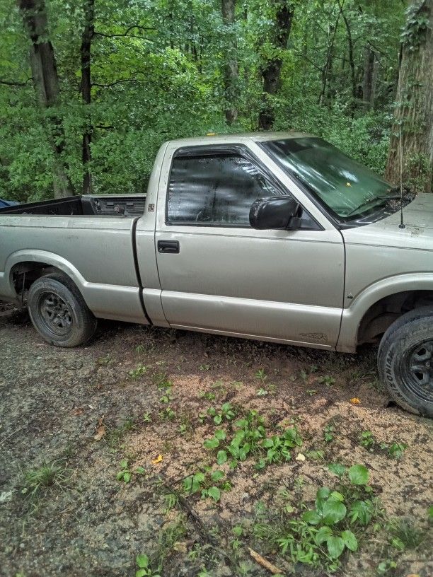 2000 Chevrolet S-10