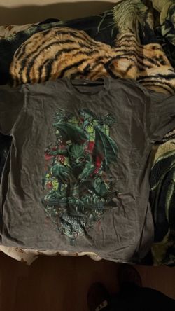 Halloween horror nights 2025 size L adult
