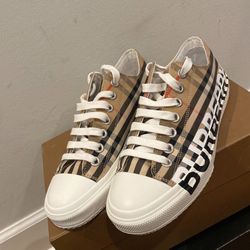 Burberry Shoes Size 9.5 In Women’s 