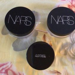 Arthritic  Translucent Powder Opened Never Used #Allergies  Can Used  Great For Contouring  # MAC  &  PREP & PRIME 💯😉👍🏿  Pick Up Only