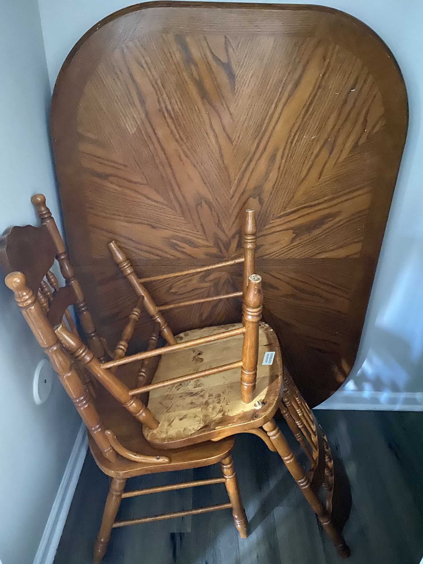 Oak Oval Hardwood Table with 4 Wooden Chairs