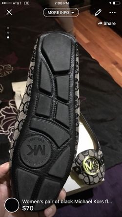 Woman's black Michael kors flats