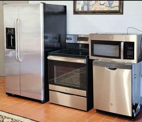 Four piece kitchen appliances set