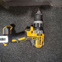 Drill Dewalt 20 voltsMax/XR