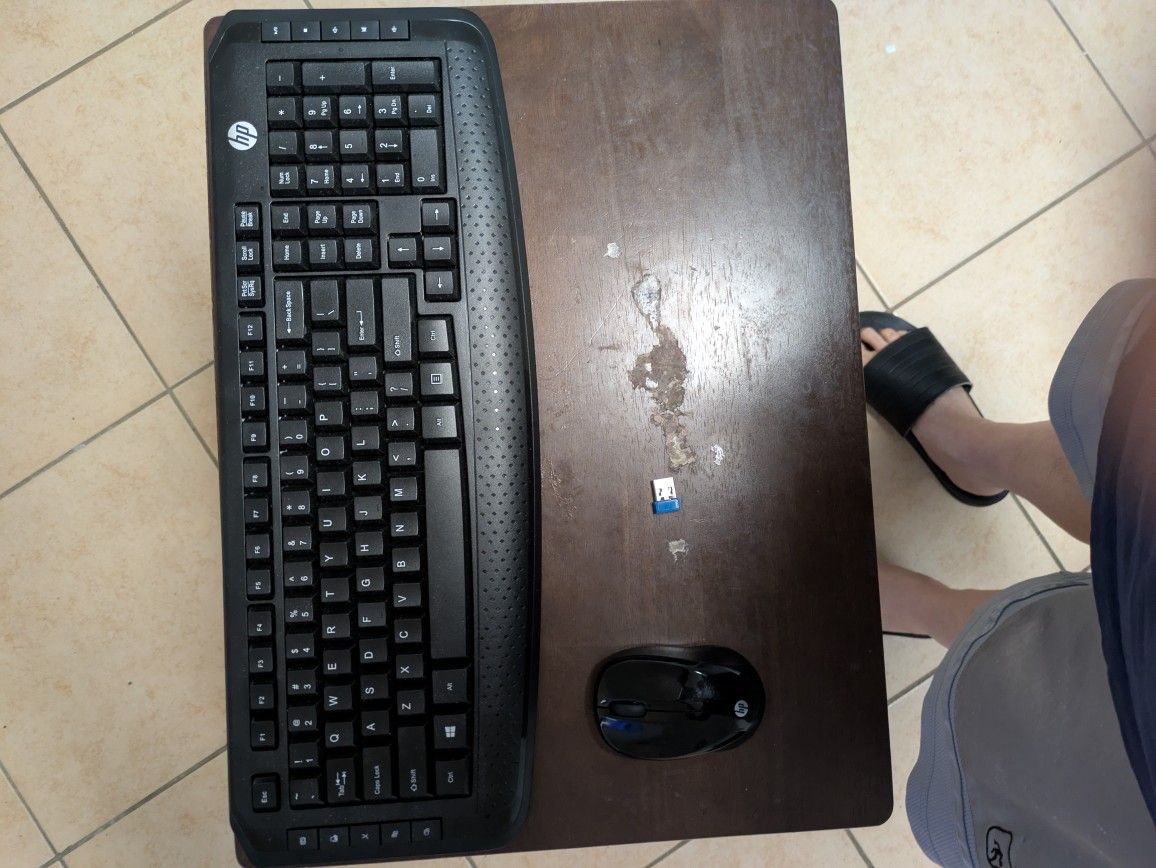 HP Wireless Keyboard and Mouse 300