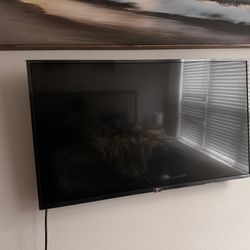 45" Inches LG Smart TV