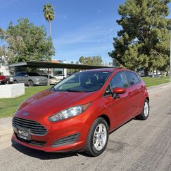 2018 Ford fiesta SE hatchback