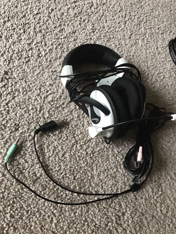 Video game headphones
