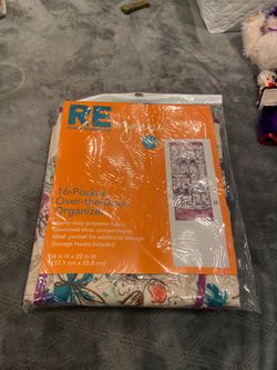 SHOE ORGANIZER HANGS OVER DOOR. HOLDS 8 PAIR OF SHOES. STORAGE HOOKS INCLUDED.