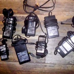 Lot Of 8 Diff. Toshiba, Lenovo, And ÀC Bell Laptop Ac Adapters 45$