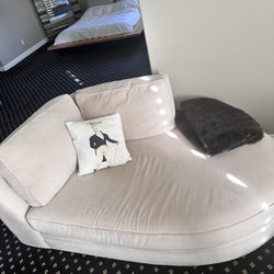 Seating With Coffee Table