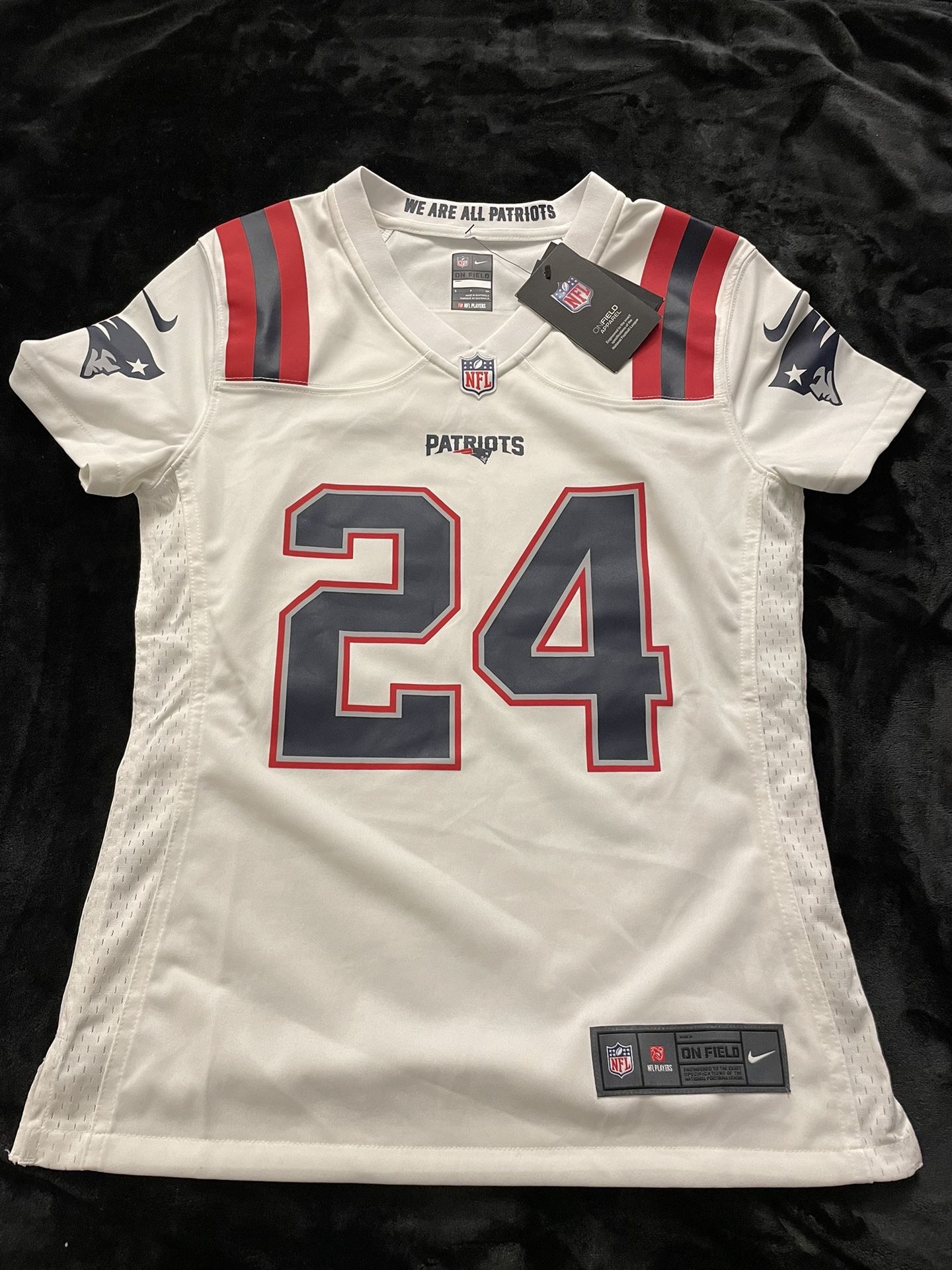 Nike NFL New England Patriots #24 Stephon Gilmore On-Field Women’s Football Jersey Size Small