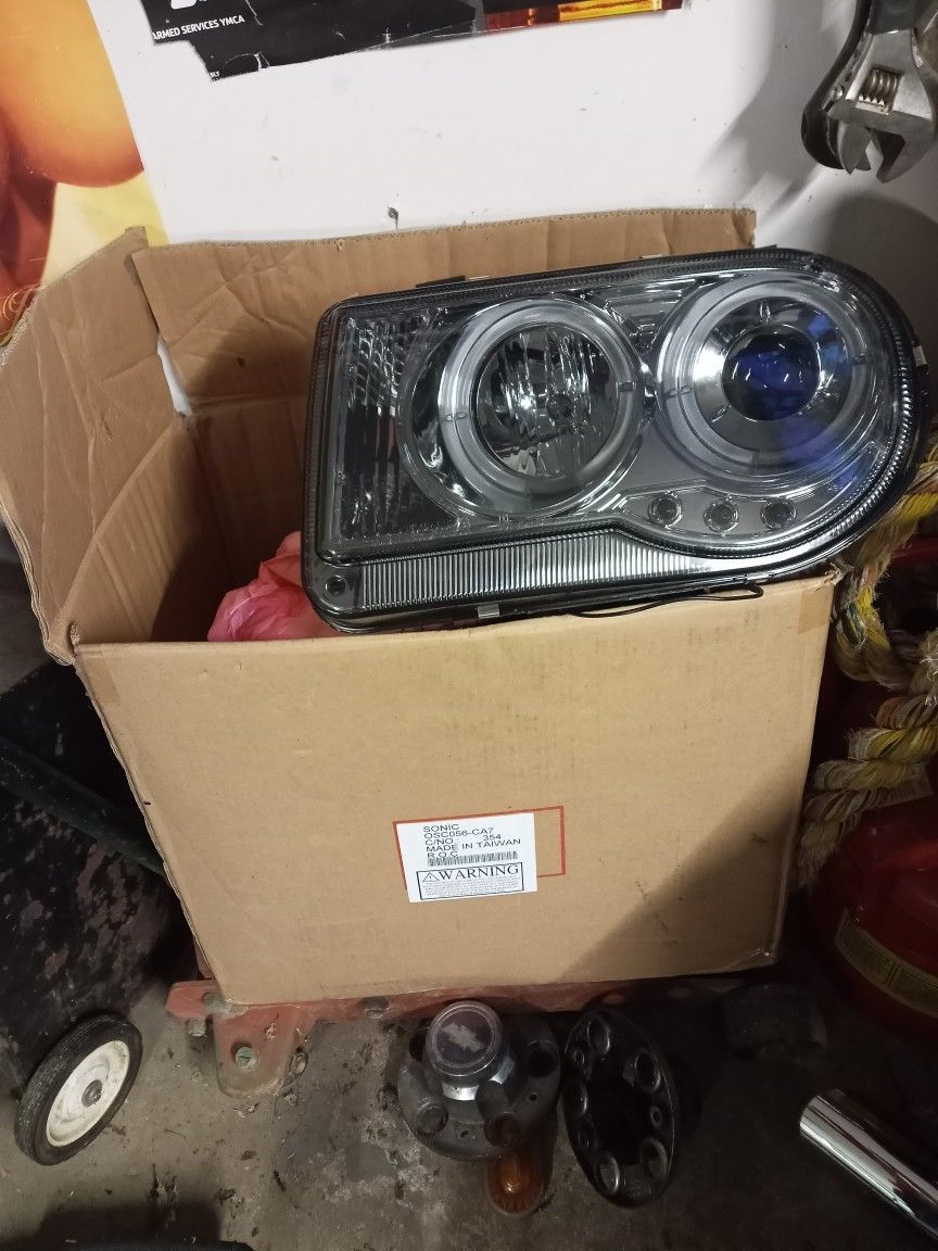 Chrysler 300 S Aftermarket Headlights