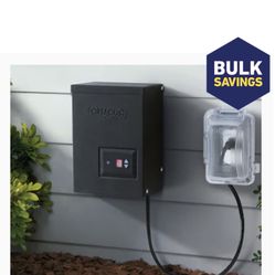 PORTTOLIO  200 WATTS LANDSCAPE TRANSFORMER WITH DIGITAL TIMER BRAND NEW 