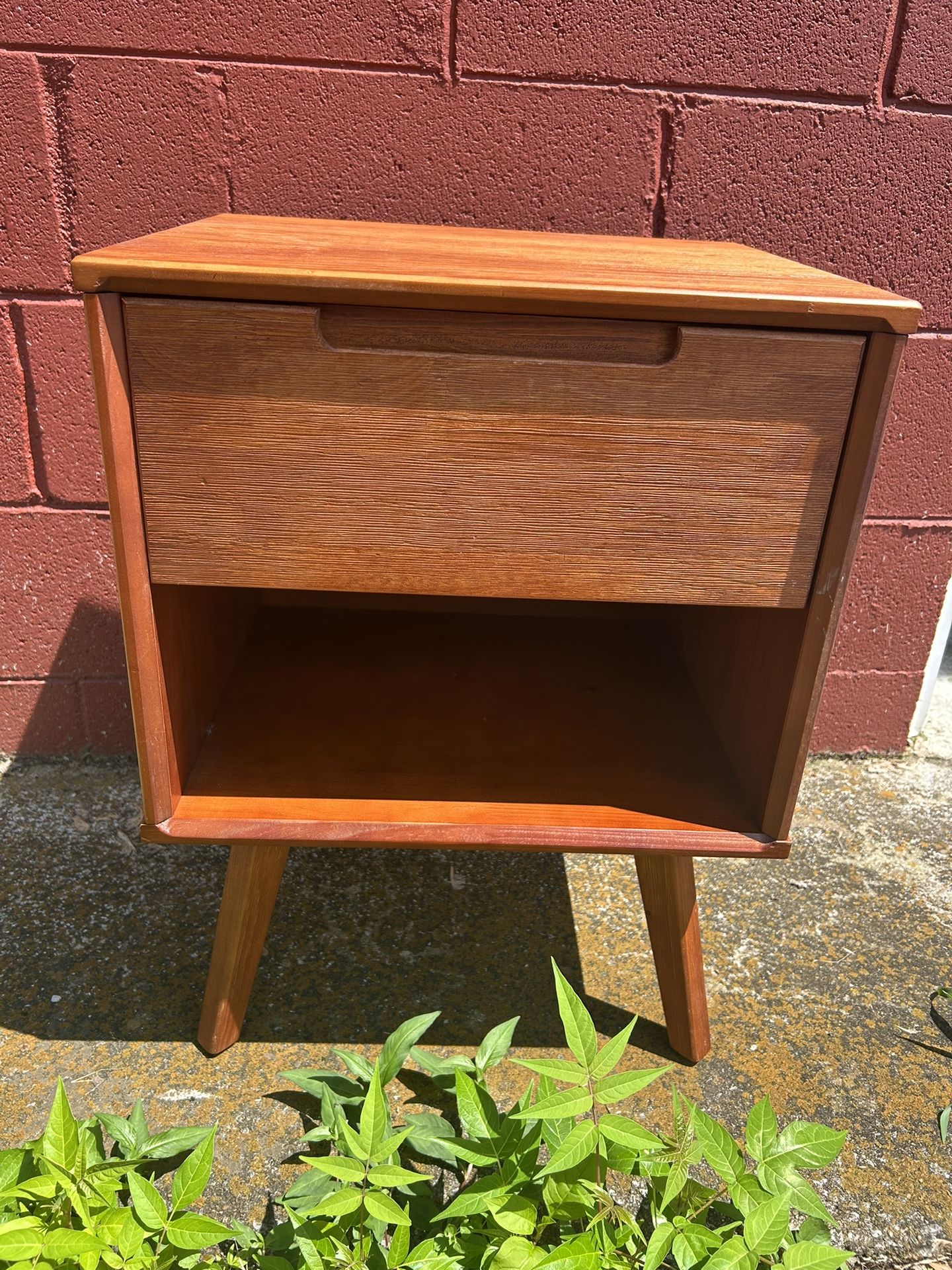  Nightstand Mid Century Style 