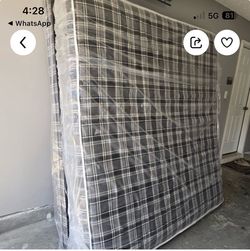 King MATTRESS + BOX SPRING