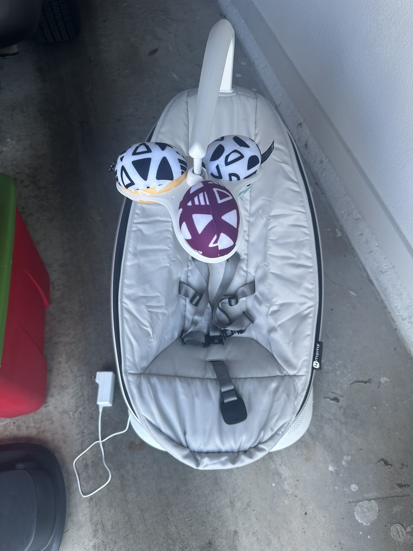 MamaRoo Multi-Motion Baby Swing